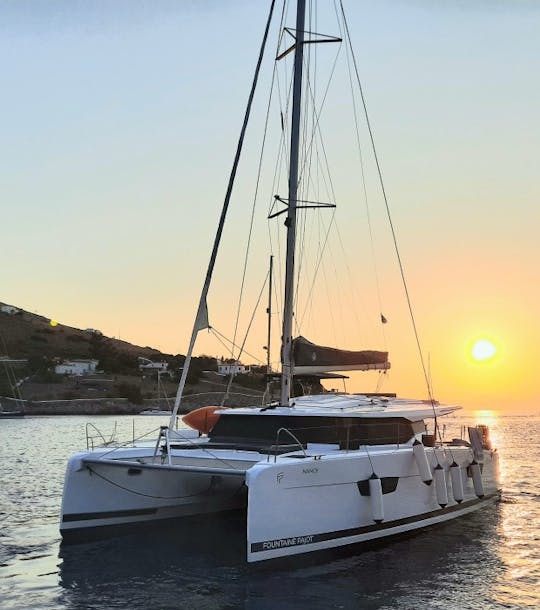 Catamarán de vela Fountaine Pajot ASTREA 42 en Alimos, Izmir, Grecia