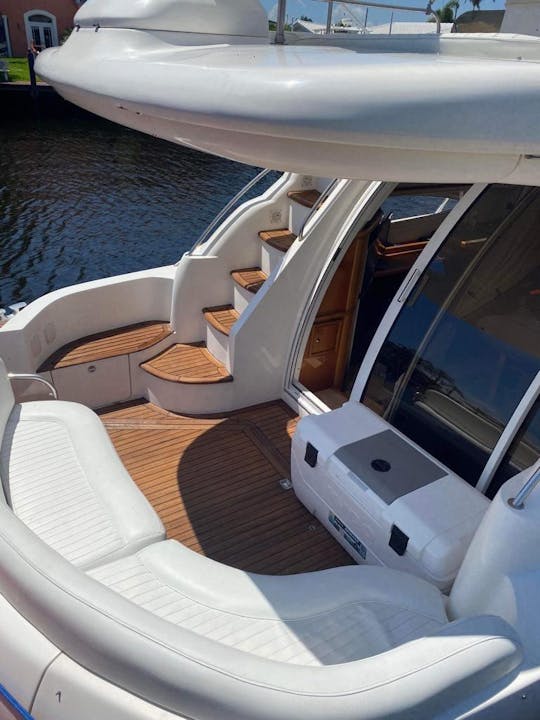 Explore Fort Lauderdale on 40FT SEA LINE FLYBRIDGE! 