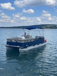 22' Palm Beach Pontoon + Lilypad Rental on Lake LBJ 