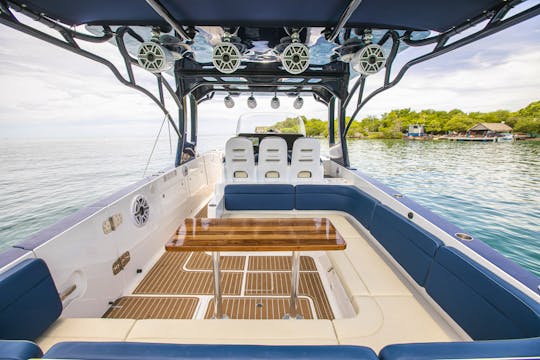 New Center Console 41 Footer located in Cartagena Colombia - 20 PAX