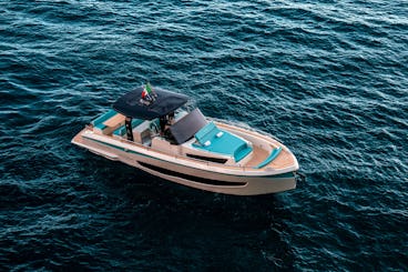 Disfrute de una experiencia en barco de lujo en Positano y Capri con el Allure 38