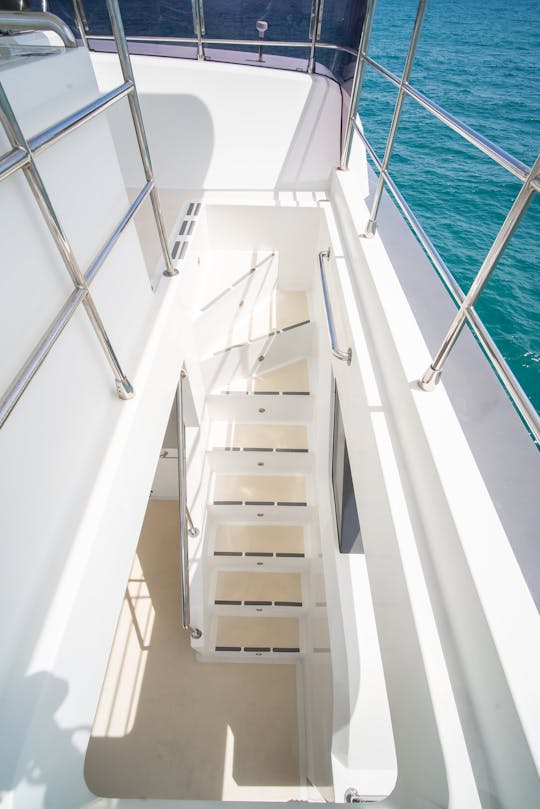 INDIGO 53 - Private power catamaran charter