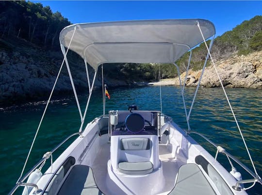 17ft Ranier Boat rental in l'Escala “Costa Brava”