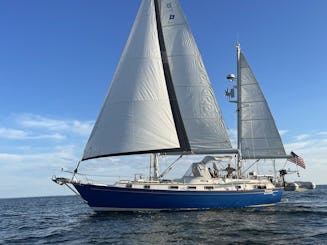 Navegación privada de Martha's Vineyard a bordo del velero Pearson de 42 pies