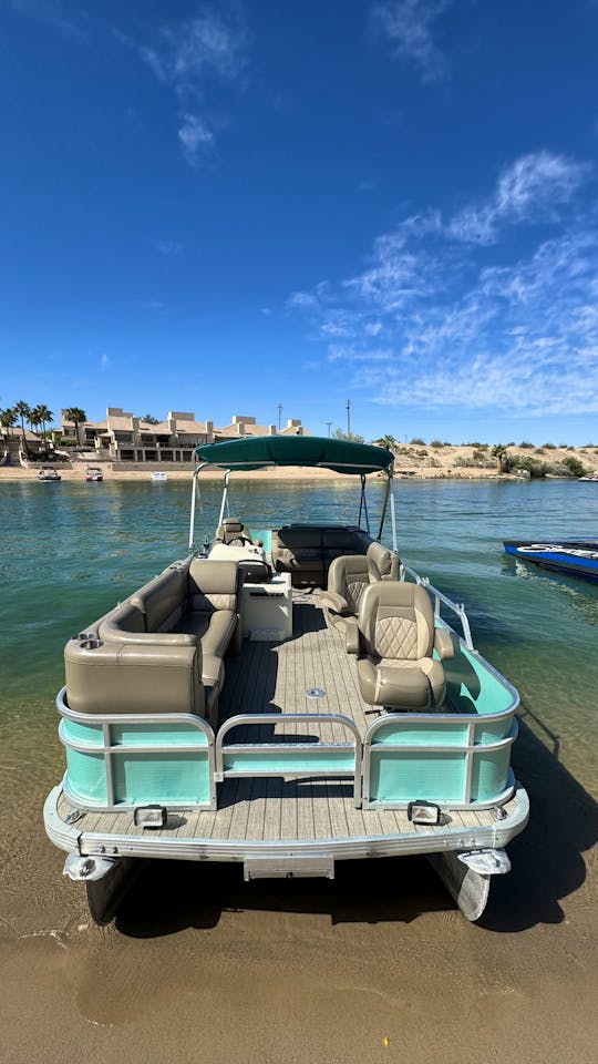 🐬14 Person 25ft Premier Pontoon w/ 150 HP Outboard