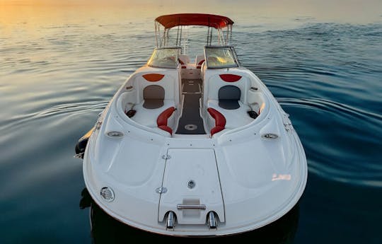 Spacious Deck Boat for up to 11 passenger in Clear Lake, TX