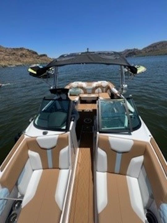 Mastercraft XT 24 Boat Rental with Captain Mike!!