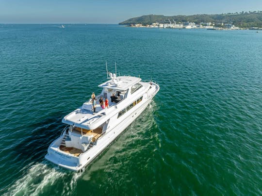 Luxury 92' Summer Sunset Motor Yacht: Perfect for San Juan Islands & Alaska