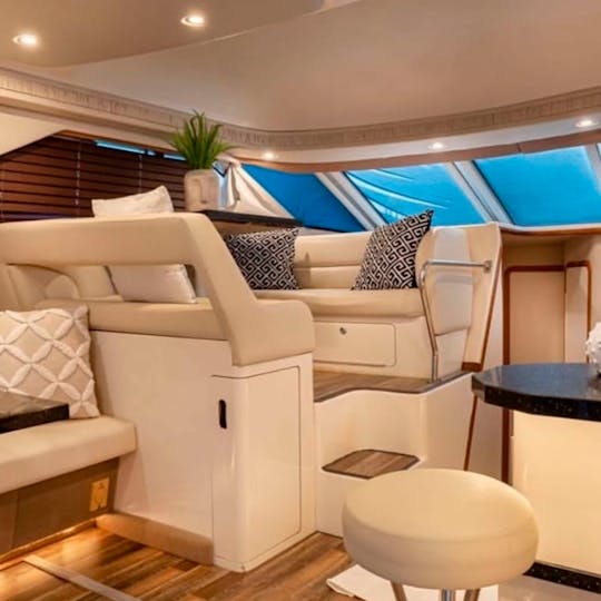 VALENTINA YACHT for 15 people in Marina de Zarpar, Boca Chica