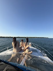 Affordable 34ft Bayliner Cruiser With A Licensed Captain 