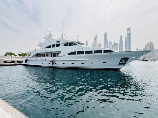 BENITTI 110FT LUXURY JACUZZI YACHT IN DUBAI