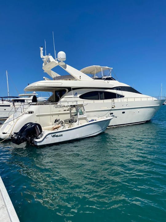 Azimut 70 Vip service in La Paz. Balandra Espíritu Santo