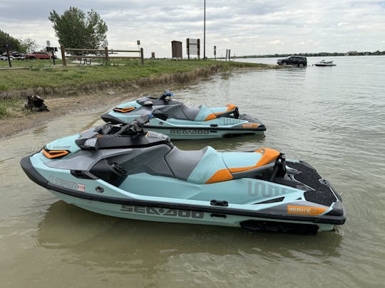 Paire de jet-skis Sea-Doo WAKE PRO 230 2023 à louer à Loveland, Colorado