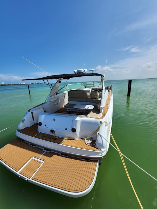 LADY C | Superbe Sea Ray E de 40 pieds pour une croisière à Cancún.