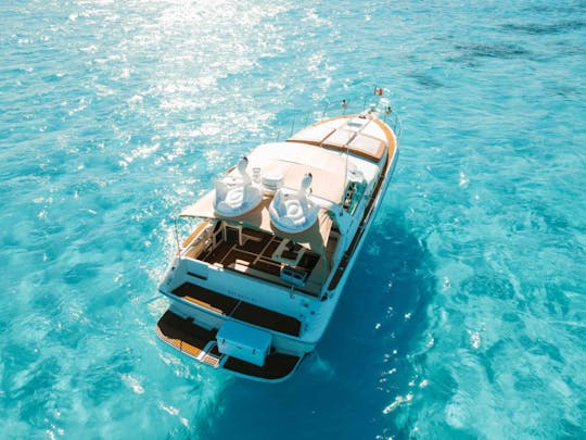 Offre de dernière minute ! Yacht Sea Ray de 43 pieds à louer à Cancun, au Mexique.