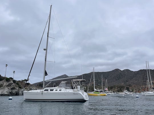 Award winning 41' Hunter Sailboat