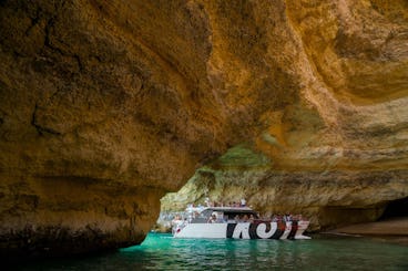 Cuevas y costa en catamarán de Benagil - Belize Segundo