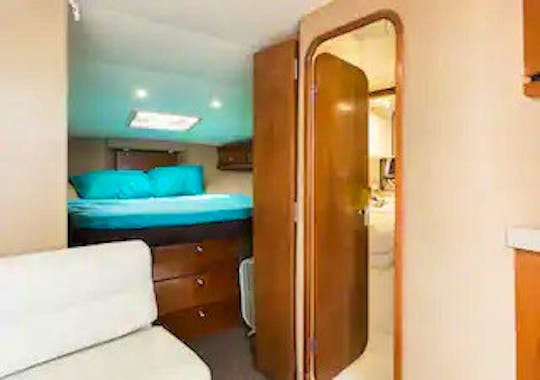 Spacious 40' Yacht ideal for relaxing, sight seeing and swimming . 