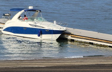 Take A Cruise On Our 30ft Bayliner SB Cruiser Yacht