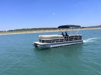 Ponton pour 16 personnes avec plongeoir, nénuphar et tubes !