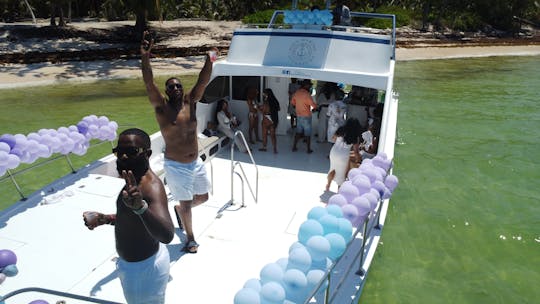 Yacht Adventure⭐️⭐️⭐️⭐️⭐️ Party Boat for Rent in Punta Cana⭐️⭐️⭐️⭐️⭐️