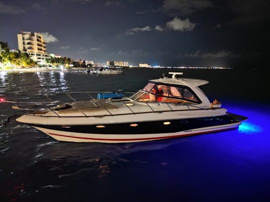 MOTO ACUÁTICA FLAWLESS DORAL DE 48 pies o más (1 hora incluida en el alquiler de un barco de 6 horas o más)  