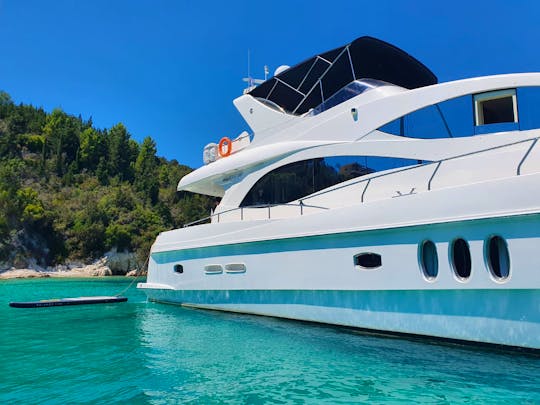 Luxury motor yacht Majesty 66 for charter in Greece (Corfu)