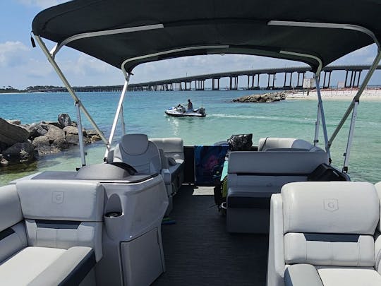 Float First Class – 2022 Godfrey Luxury Charter