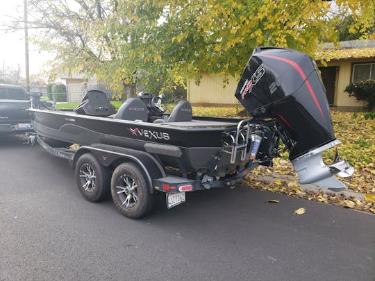 20ft Vexus AVX2080 Bass Fishing Boat w/Fishfinders 