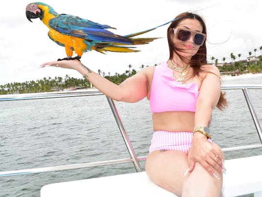 🥇 ALUGUE-ME UM IATE LUXUOSO PARA SUA FESTA 🥇 com capitão e tripulação em Punta Cana!