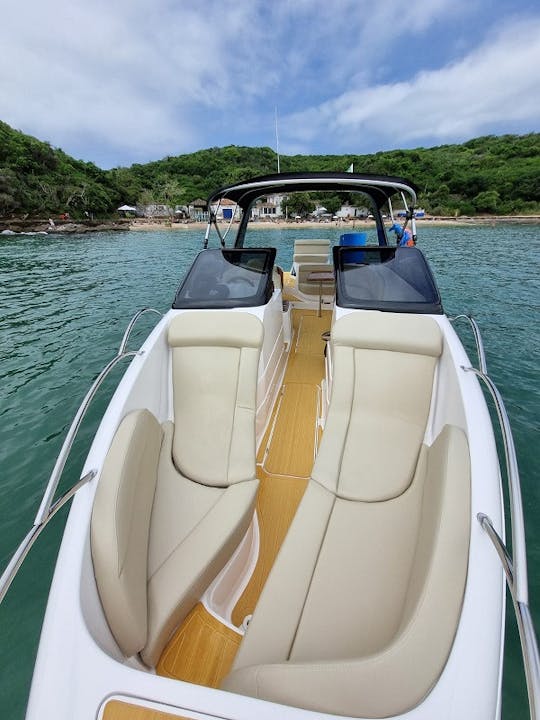 26-foot Coral Motor Yacht rental in Búzios, Rio de Janeiro, Brazil