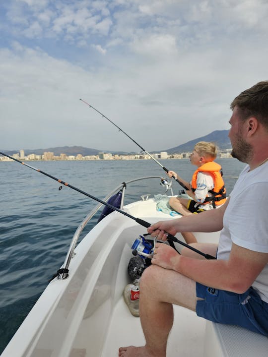 4 horas de pesca increíble en Fuengirola, Andalucía