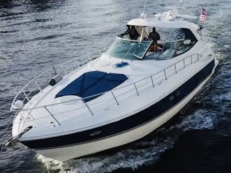 55フィートのクルーザーヨットでマイアミをお楽しみください 🌊🌊🌊