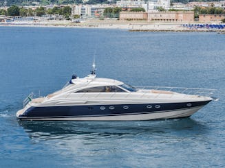 Yate a motor Princess v65 en alquiler en la costa de Amalfi, Campania