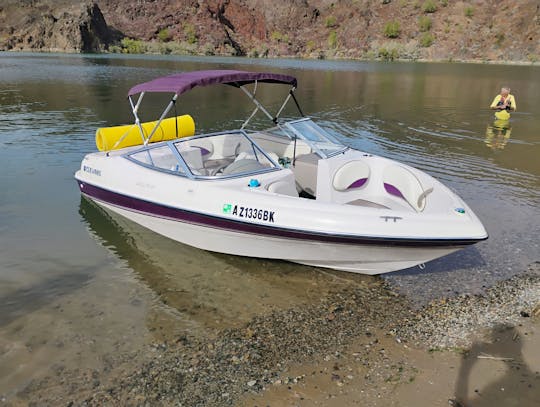 Four winns v6 ski boat