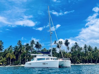 Catamarán eléctrico ecológico Lagoon 420 Hybrid