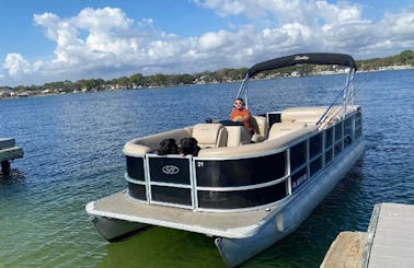 New Pontoon boat rental. 2021 Bentley  