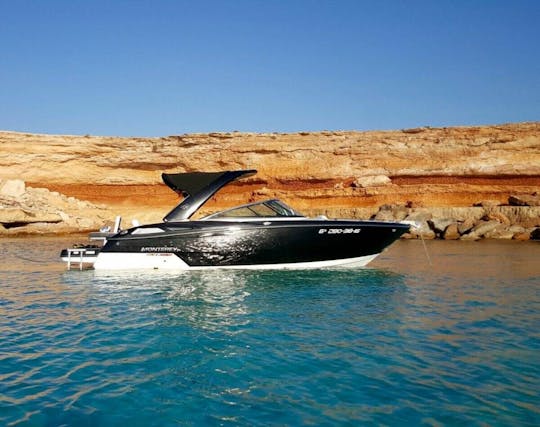 Monterey 278 SS Motor Yacht Rental in Eivissa, Illes Balears