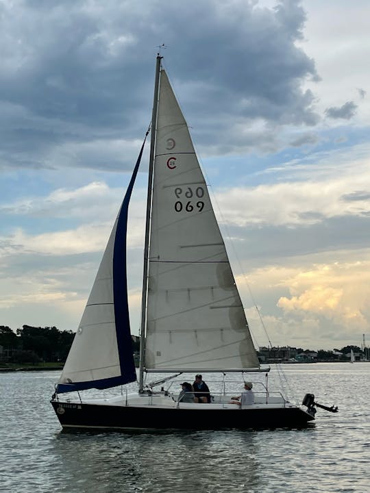 Rent 26ft 'Takin Names' Colgate Sailboat In Kemah, Texas