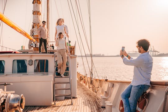 2 heures de navigation relaxante en Méditerranée avec boissons à bord du Ketch de 110 pieds 