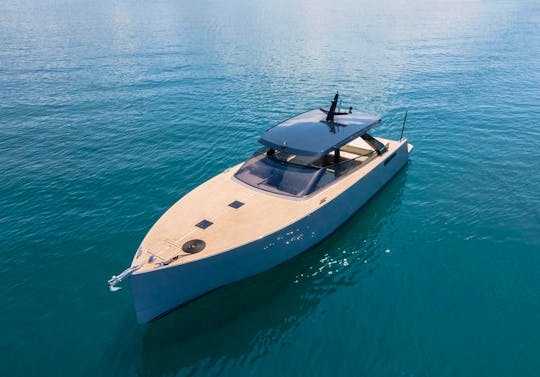 Charter Luxury COLNAGO 45' Yacht in Split, Croatia