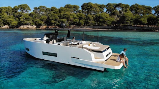 Découvrez Ibiza et Formentera à bord avec De Antonio 42 Open