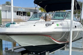 Hurricane Sundeck 217 Deck Boat for 10 passengers in St. Pete Beach