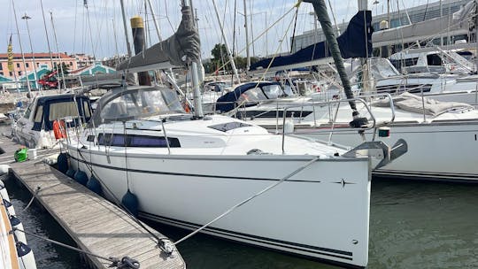 Bavaria Cruiser 33ft Sailboat up to 8 persons rental in Lisboa, Portugal