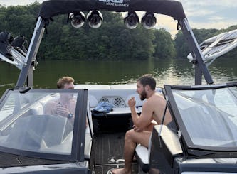 Axis T22 Wake Surf Boat – Lake Day Fun with Surf & Crew - Tims Ford Lake 