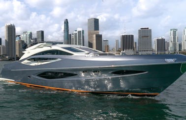 Cruise in Miami: Adonis 80' Numarine Power Mega Yacht - 13 Passengers