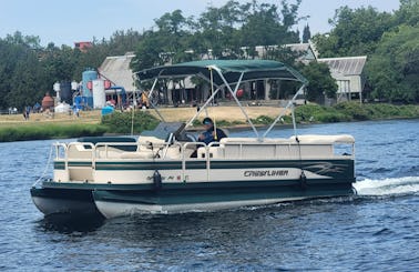 CAPTAIN YOURSELF 12 PERSON PONTOON BOAT $150 AN HOUR!