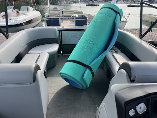 Ponton Bentley 2024 - Puissance puissante de 200 CV - Tubes gratuits et tapis flottants !