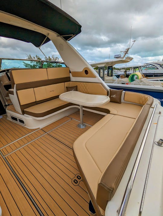 40ft Sea Ray Sundancer Luxury Yacht in Miami