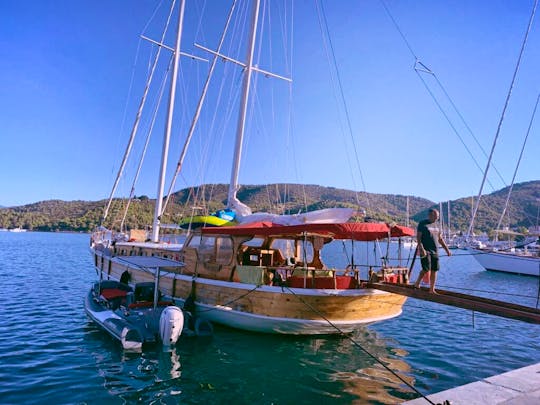 Marmaris Gulet Yacht for Daily Cruises from Naxos, Greece